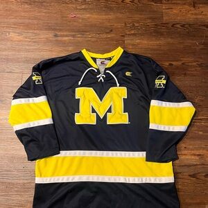 Michigan vintage  Hockey Jersey